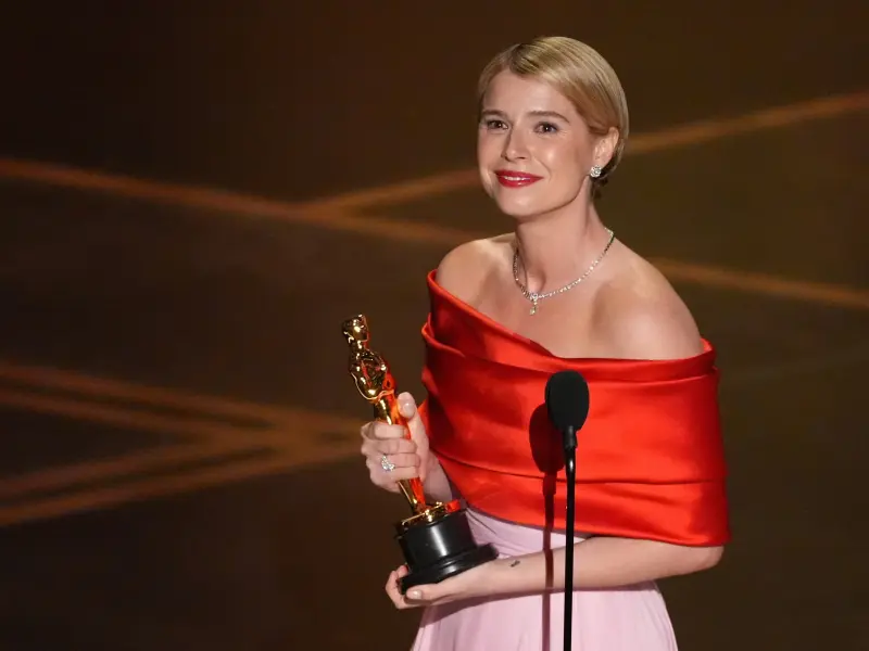 Jessie buckley gana el oscar a mejor actriz